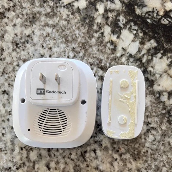 White Wireless Doorbell Set - Picture 2 of 3